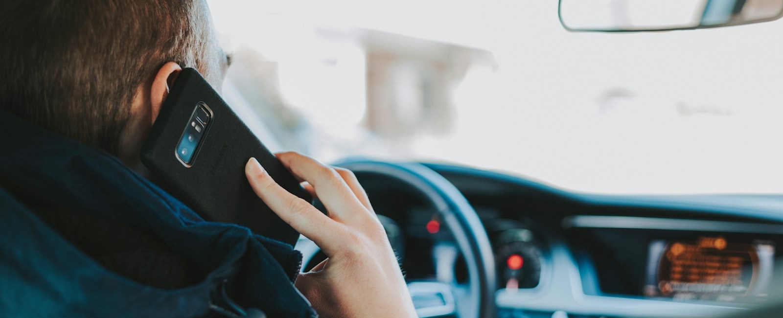 Gebruik GSM achter het stuur Gebruik GSM achter het stuur